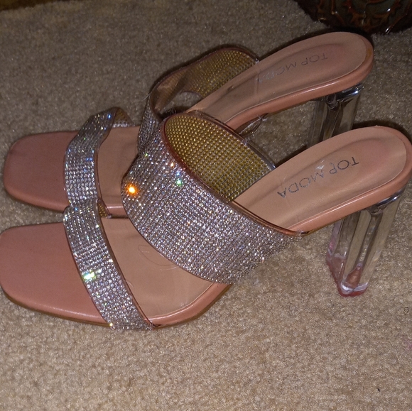 Strapless Glass Heel Slipper with rhinestones made by Top Mode. - Picture 2 of 4